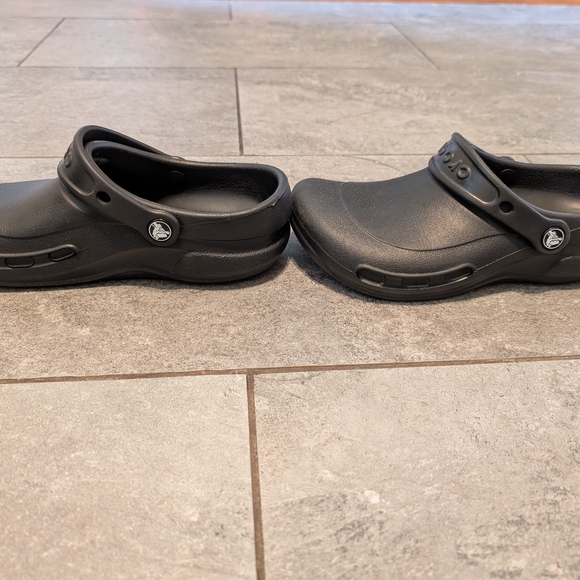 Crocs - Picture 2 of 5